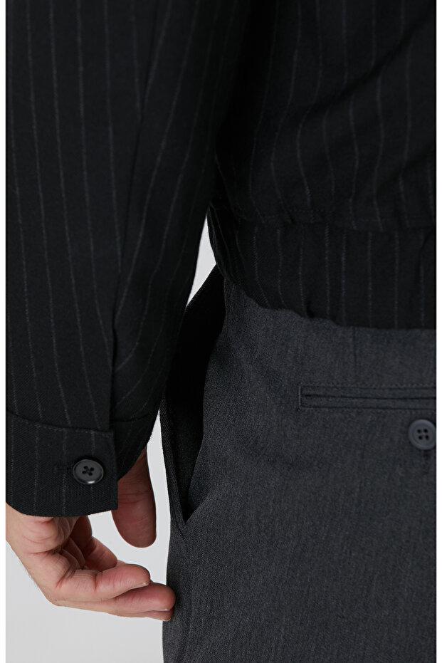 Siyah Çizgili Yün Mont - 8