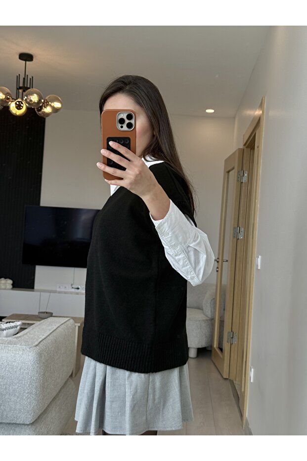 Siyah Süveter - 3