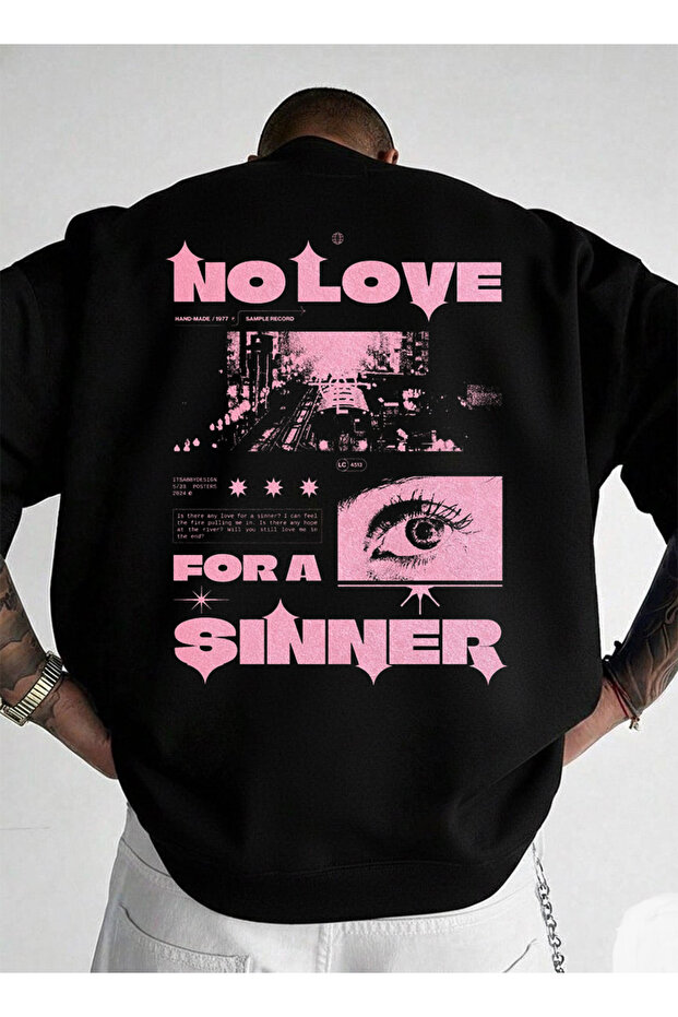 سويت شيرت أسود برقبة دائرية للجنسين قصة فضفاضة NO LOVE SINNER مطبوع