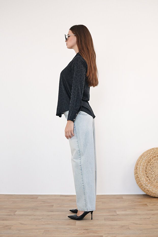 قميص ساتان منقوش ذاتيًا - 3