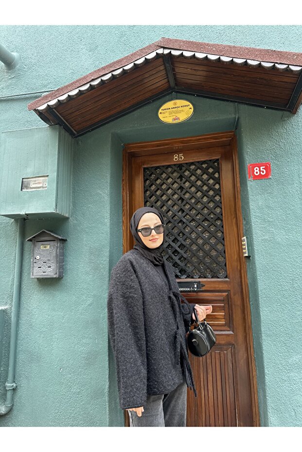 سترة مزركشة برباط أمامي - 4