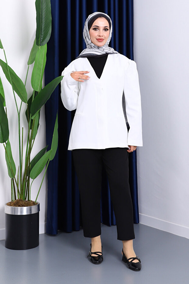 سترة بأزرار من إكرو مكونة من حشوة كتف قطع - 2