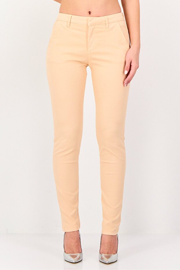 Women Regular Fit Solid Stretchable Chino Pants, Peach