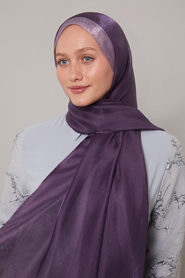 شال عنبر بنمط شريط أرجواني