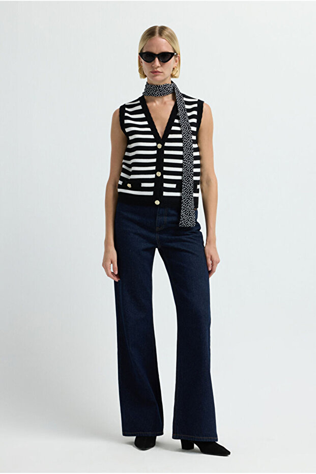 Düğmeli Triko Yelek - 3