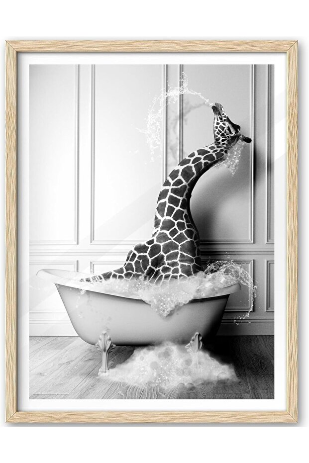 لوحة قماشية مؤطرة لحيوانات الزرافة وهي تستحم - 1