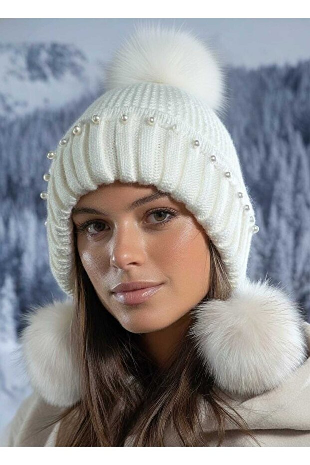 Women's Beanie with Pompom and Stones
