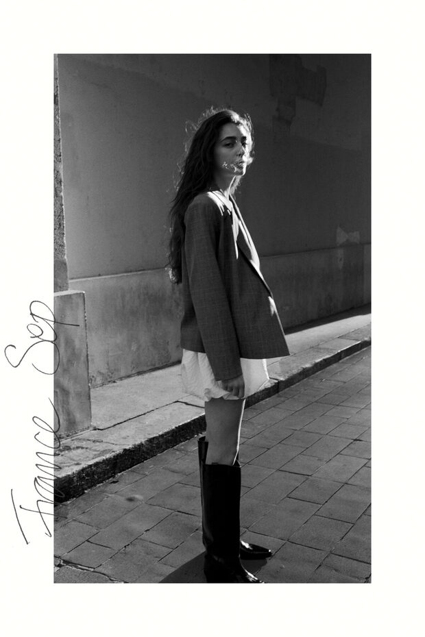 Kısa ve Geniş Blazer - 1