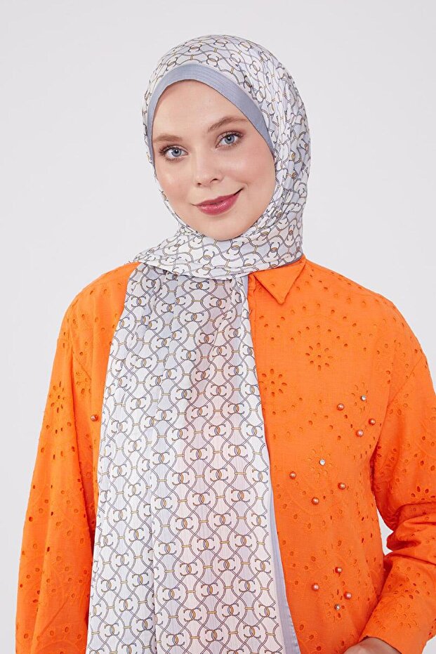 شال بنمط سلسلة فضية