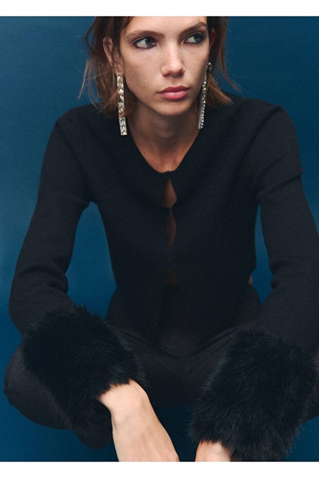 Kürk görünümlü manşetli ceket - 5