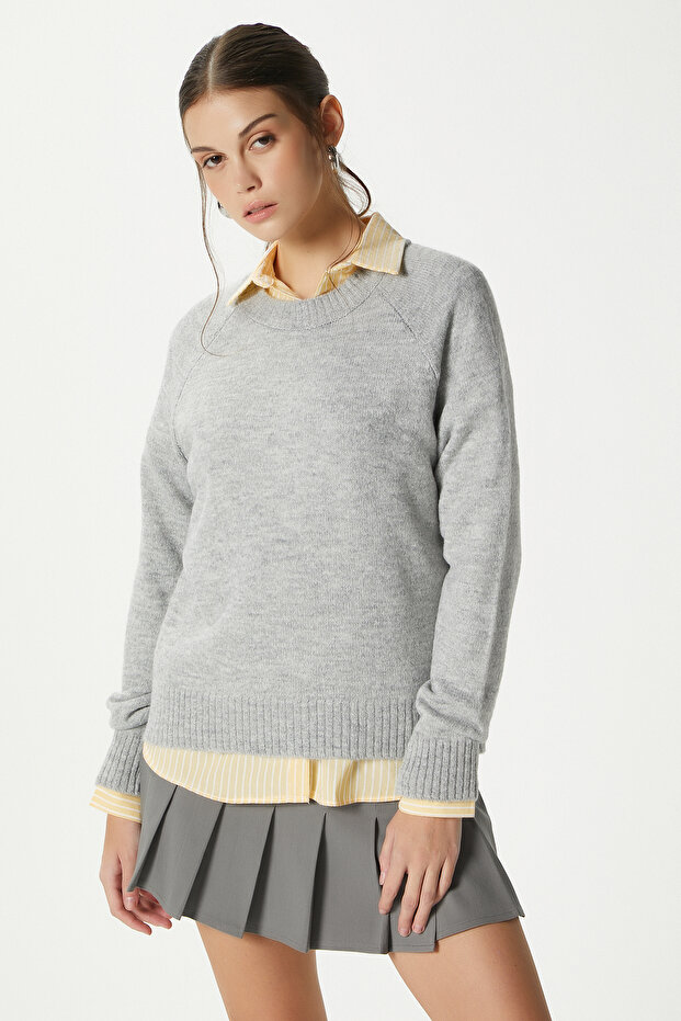 Mushy Gray Basic Knit Sweater - 2
