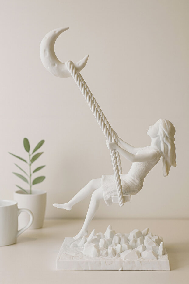 Ayda Sallanan Kadın Figürü - 1