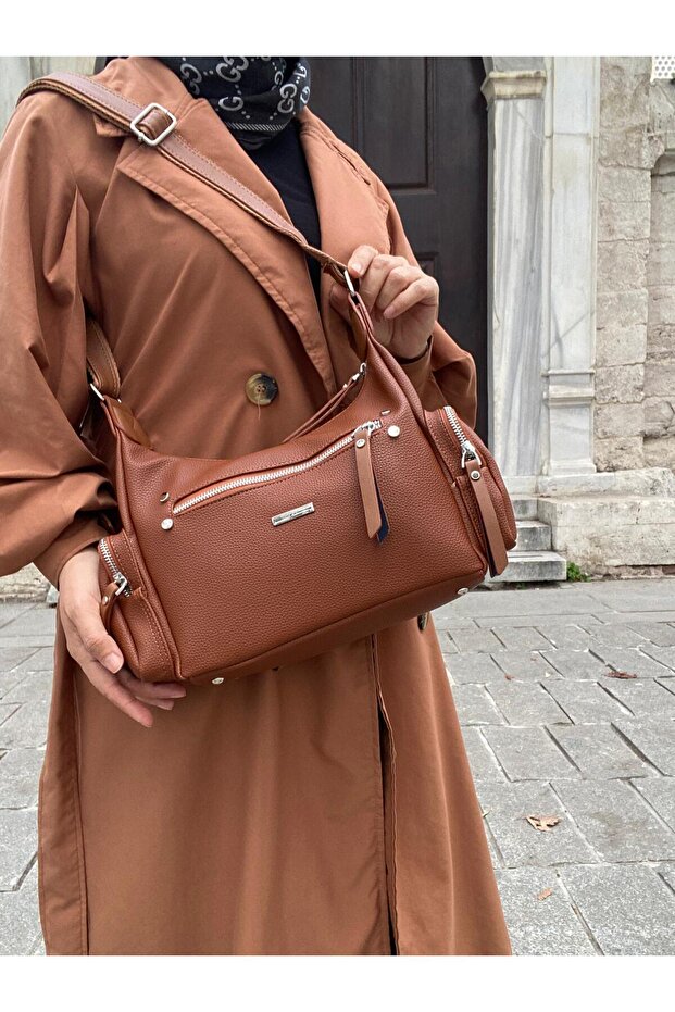 Crossbody and Shoulder Bag with 8 Compartments, Lined, Long Strap, Suitable for Daily Use - 6