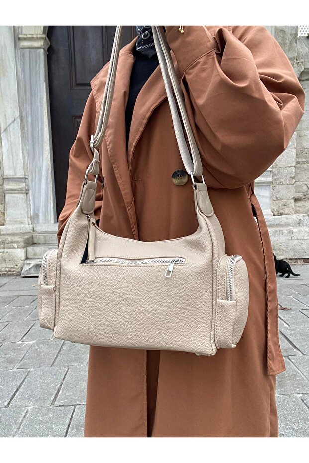 Crossbody and Shoulder Bag with 8 Compartments, Lined, Long Strap, Suitable for Daily Use - 4