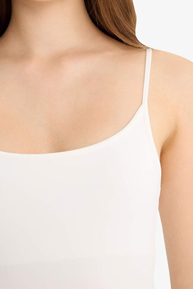 بدلة ضيقة بسيطة ذات أشرطة رفيعة ومشبك F9522AX25AU - 5