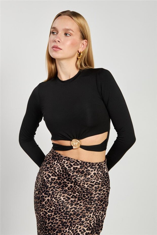 Women's Low-Cut Long Sleeve Bodysuit - Black