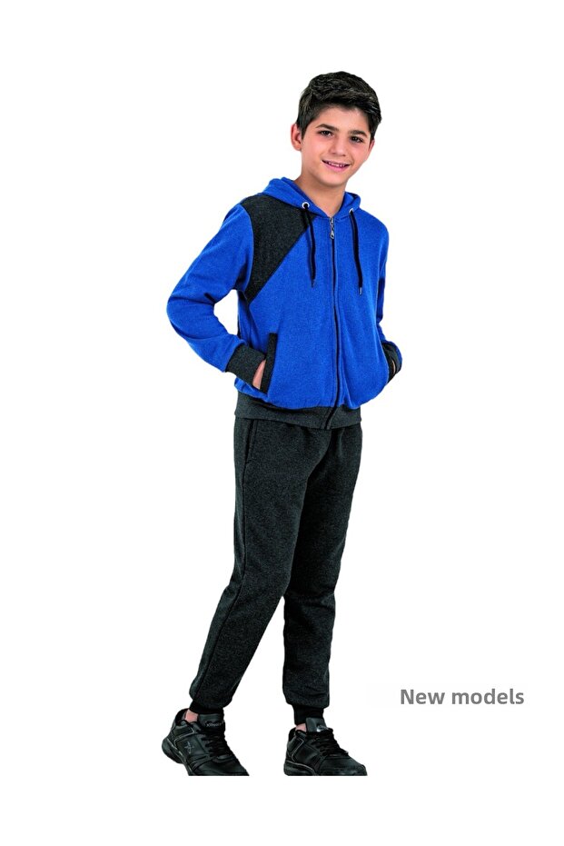 طقم بدلة رياضية للأولاد - 2