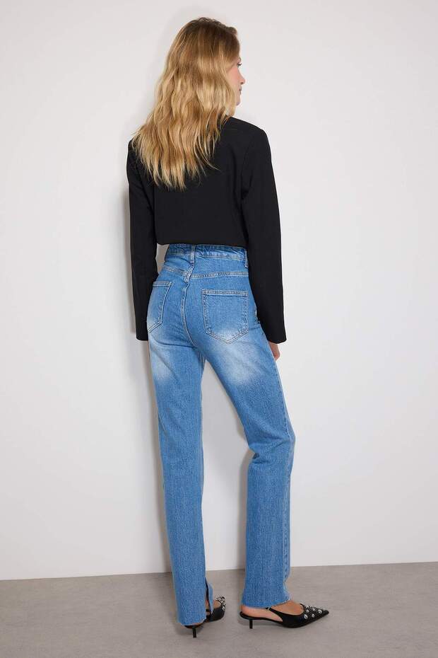 Lacivert Yırtmaçlı Yüksek Bel Comfort/Esnek Flare İspanyol Paça Jeans TWOAW22JE0382 - 5