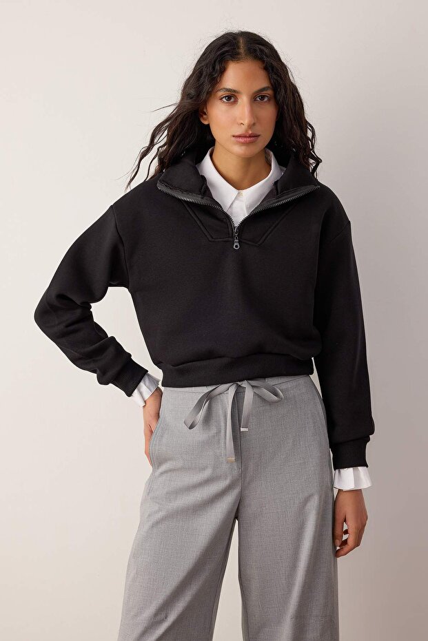 Siyah Kalın İçi Polarlı Dik Yaka Yarım Pat Fermuarı Crop Örme Sweatshirt TWOAW26SW00233 - 2
