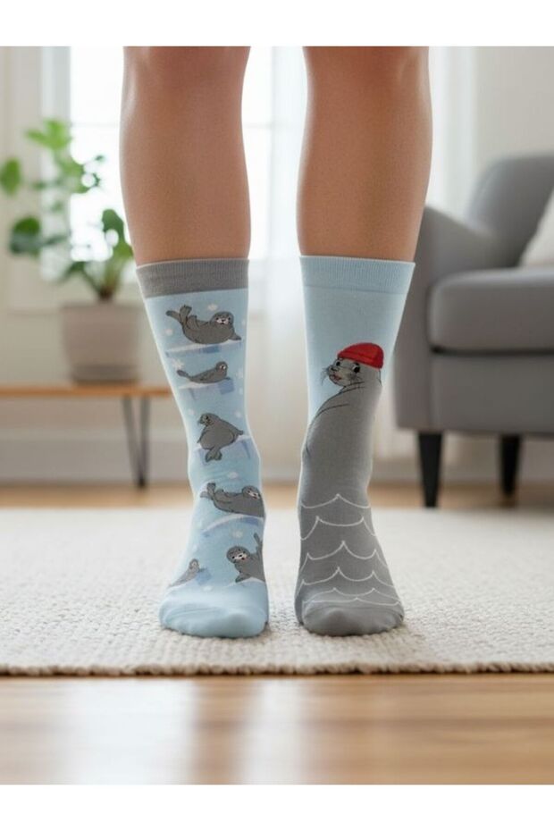 Left and Right Seal Pattern Socket Socks - 1
