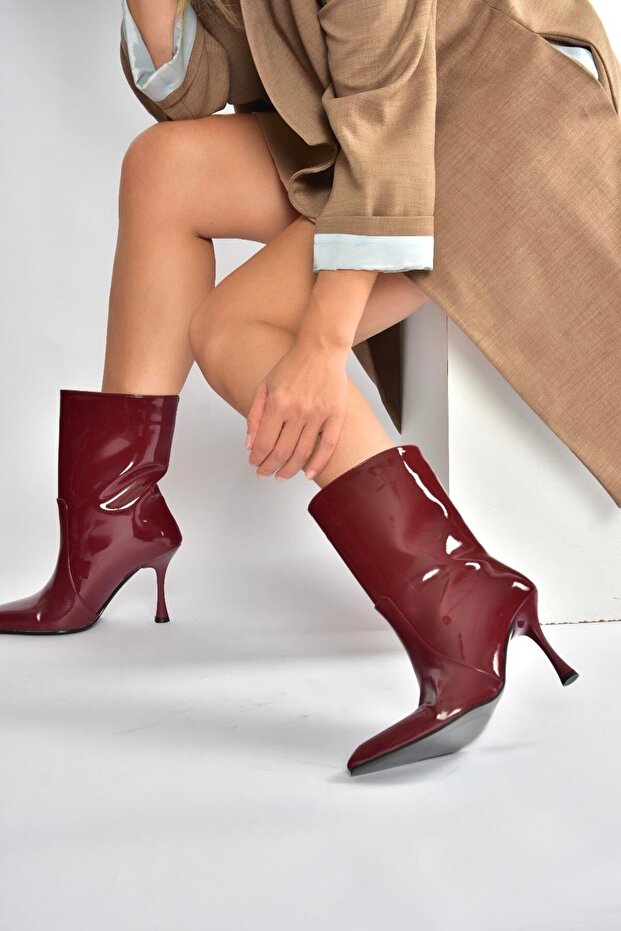 V752550208 Burgundy Patent Leather Thin Heeled Women's Boots