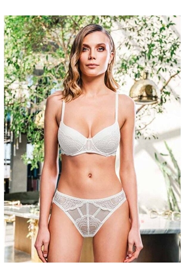402 طقم حمالة صدر مدعوم من Underwire