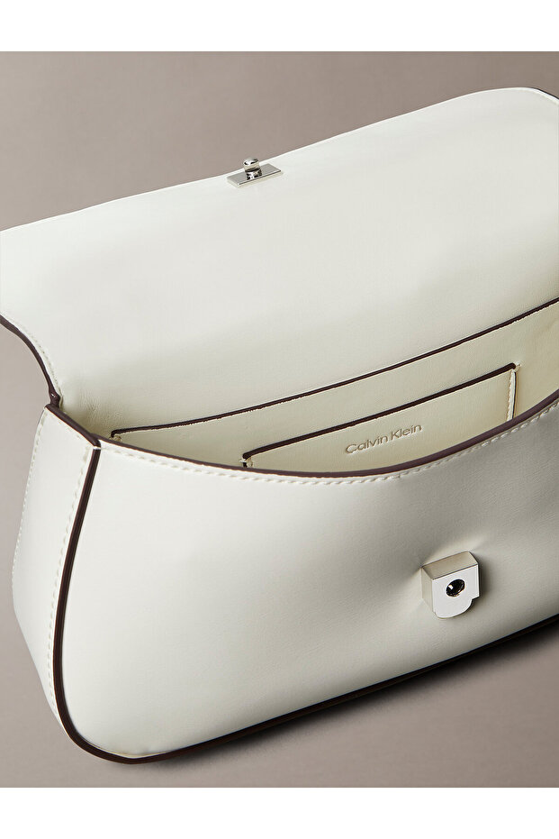 Monogram Logo Hardware Tote Bag - 3