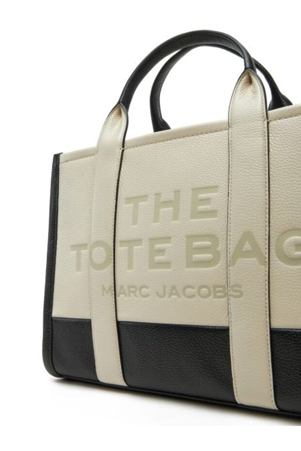 THE MEDIUM TOTE - 3