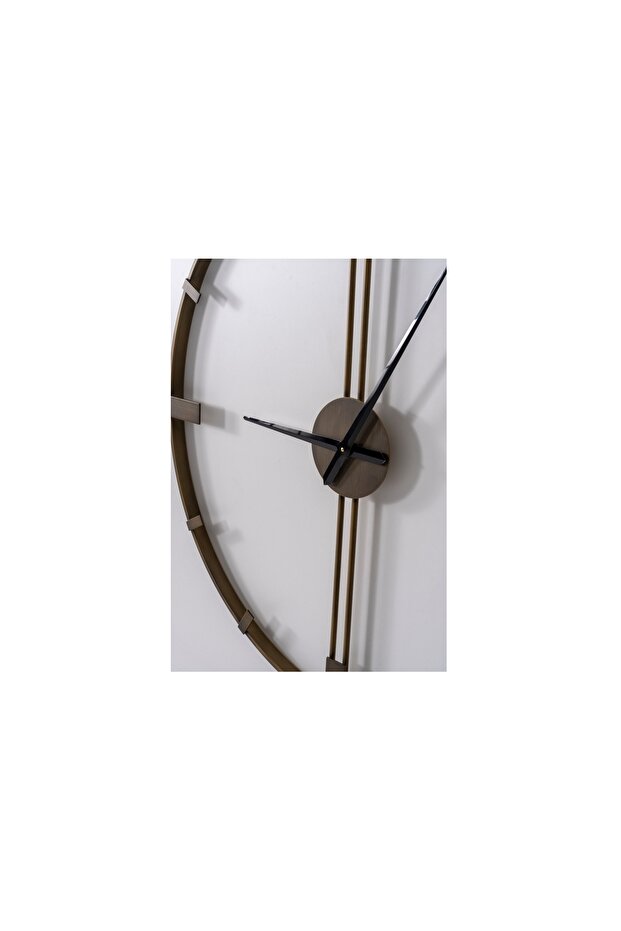 SABINA DUVAR SAATİ - 4