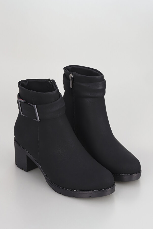 Bln 703 Belt Buckle Thick Heeled Boots