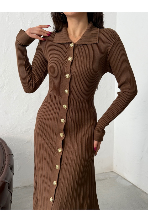 Dámské hnědé stylové dlouhé úpletové košilové šaty na knoflíky - 4