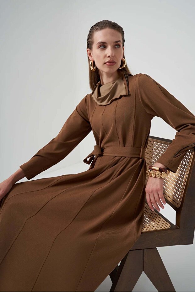 Fermuar Detaylı Elbise - 3