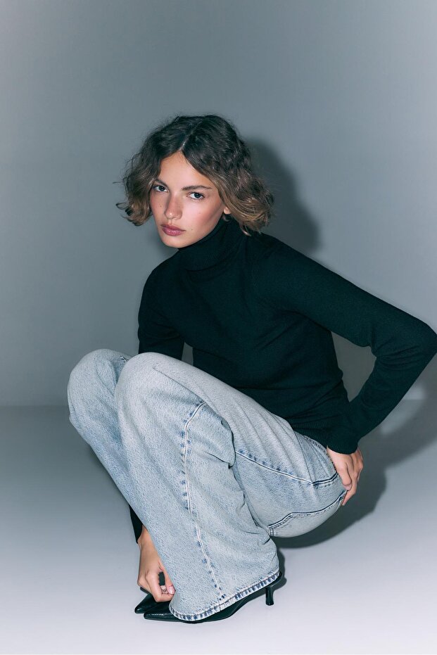 سترة محبوكة أساسية برقبة عالية - 2