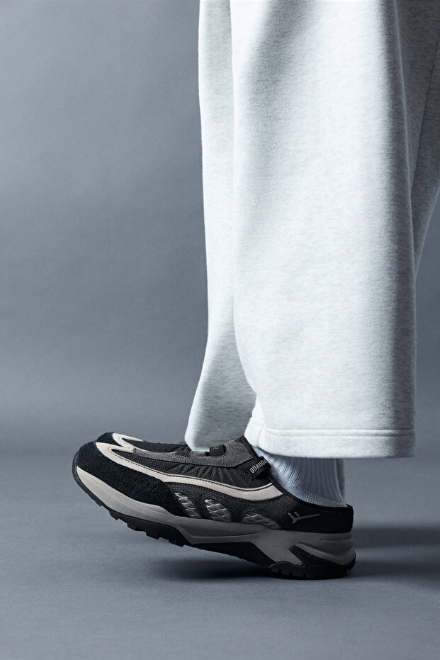 Sneakers Often 04 - 1