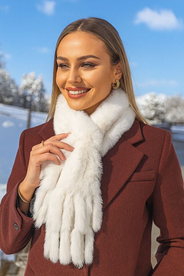 Ecru Tasseled Inside-Loop Plush Women's Neck Collar