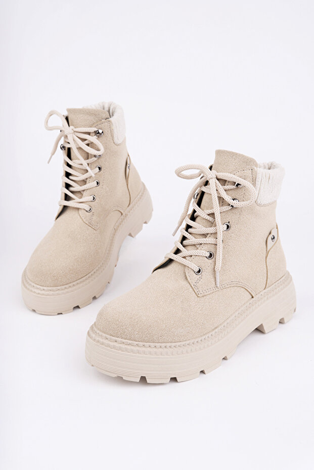 Bln-501 Thick Sole Buckle Detail Boots