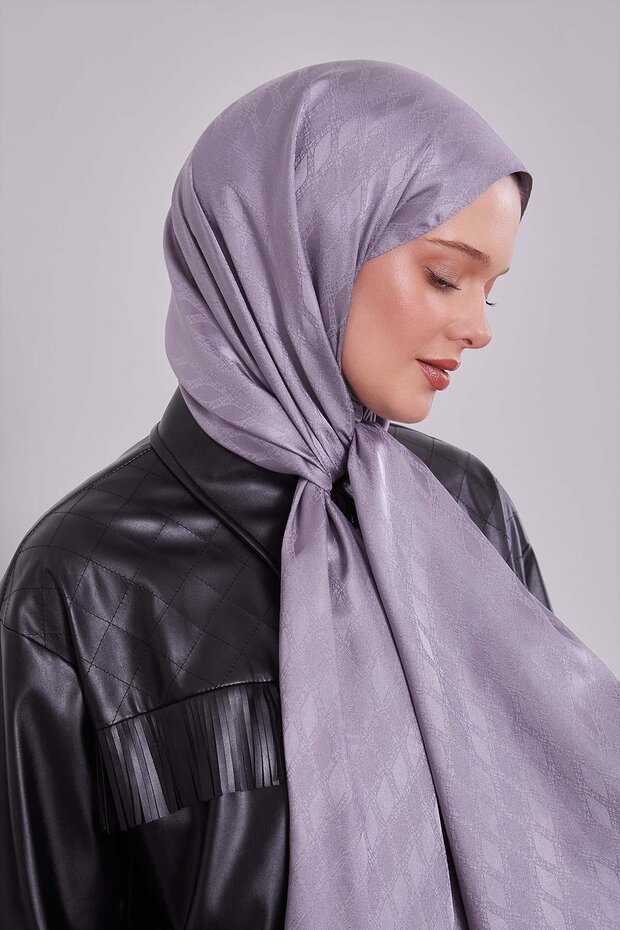 Gray Knitted Pattern Jacquard Shawl