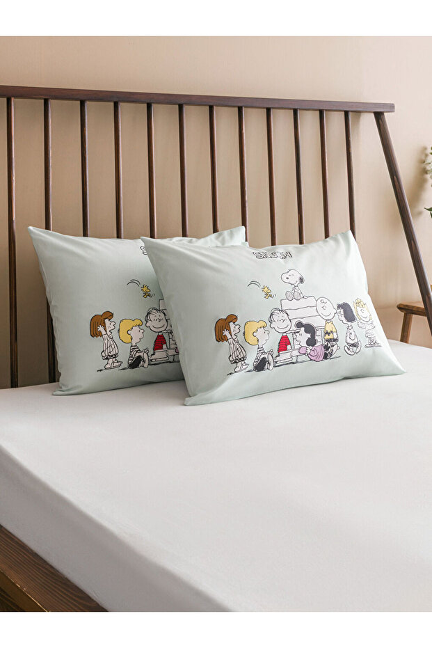 Sparkling Choices from Shining Store |   Peanuts Printed Pillow Case 2-Pack 50X70 cm - 1