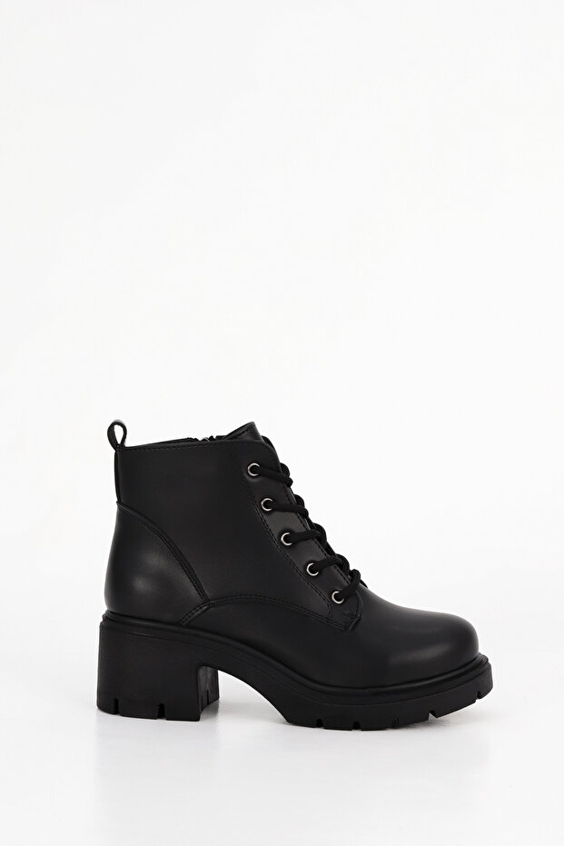 Jvl 589 Lace-Up Mid-Heel Short Boots