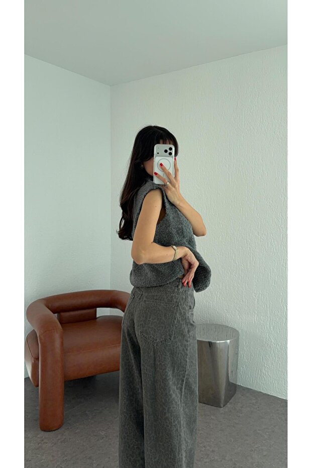 Leopard Patterned Gray Jeans - 2