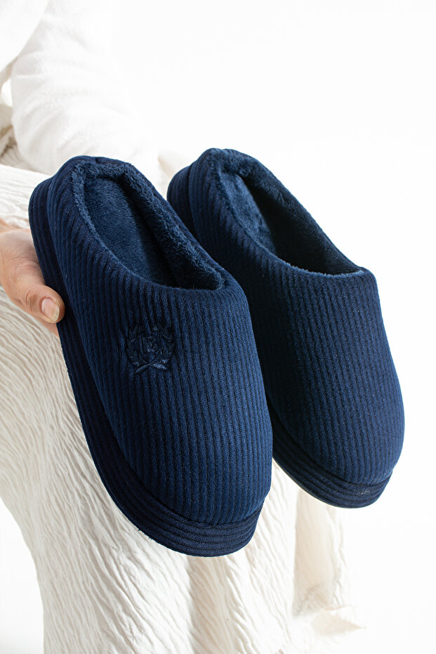 Unisex embroidered velvet soft sole fur-lined slippers
