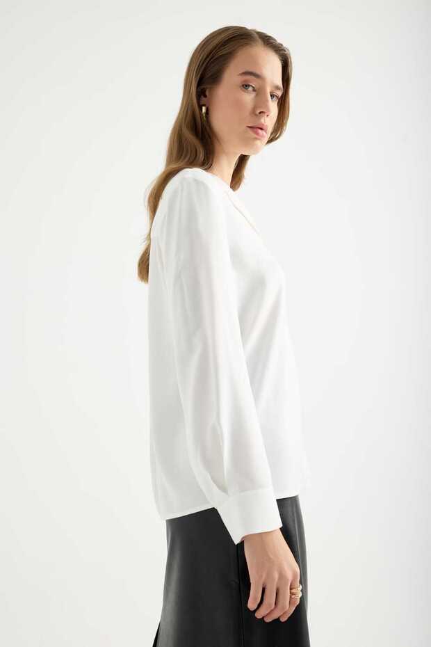 Dökümlü Devrik Yaka Bluz - 7