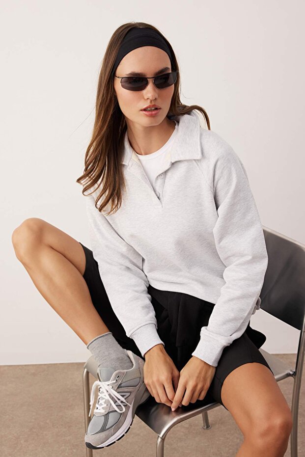 Gri Melanj Patlı Regular/Normal Kalıp Kalın İçi Polarlı Örme Sweatshirt TWOAW26SW00208 - 1