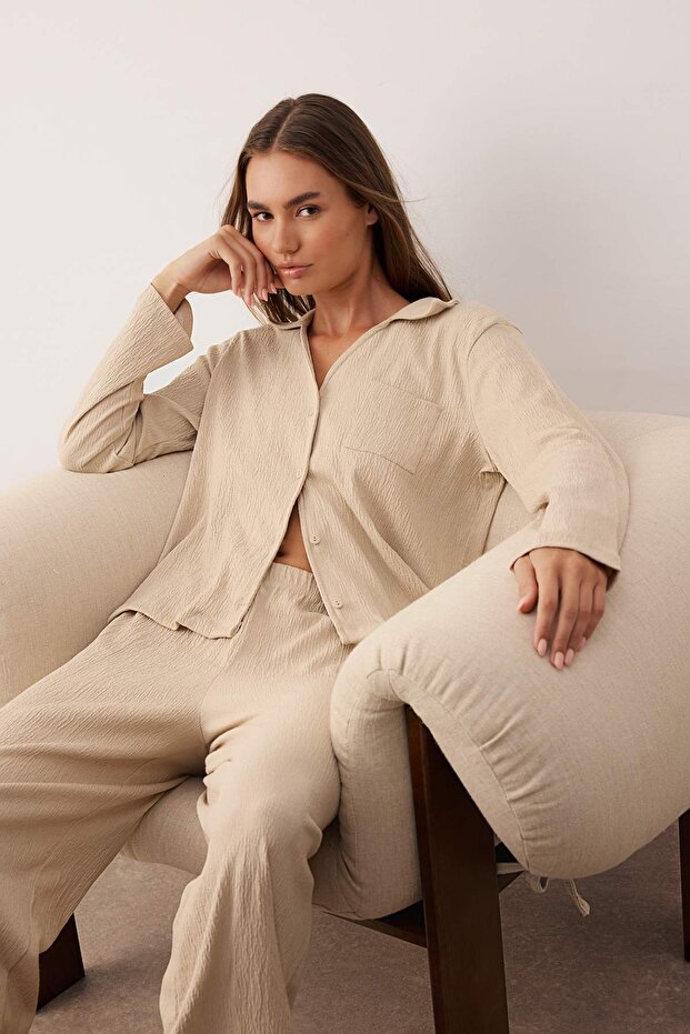 Taş Cepli Gömlek Yaka Crinkle Dokulu Örme Pijama Takımı THMAW26PT00159 - 2