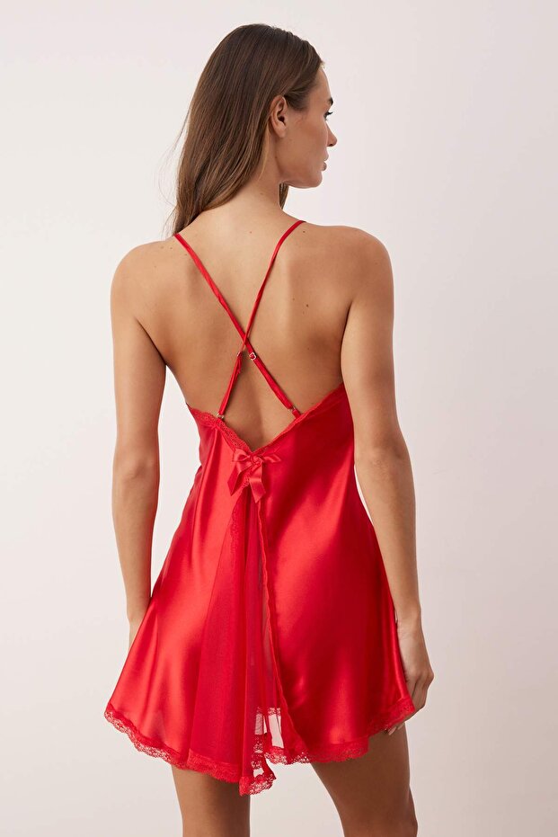 Kırmızı Yırtmaçlı Tül ve Dantel Detaylı Saten Kapsız Askılı Babydoll/Fantezi Gecelik THMAW26CY00003 - 4