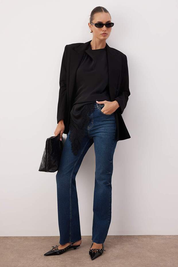 Koyu Mavi Paçası Kesikli Yüksek Bel Comfort/Esnek Flare Jeans TWOAW26JE00258 - 1