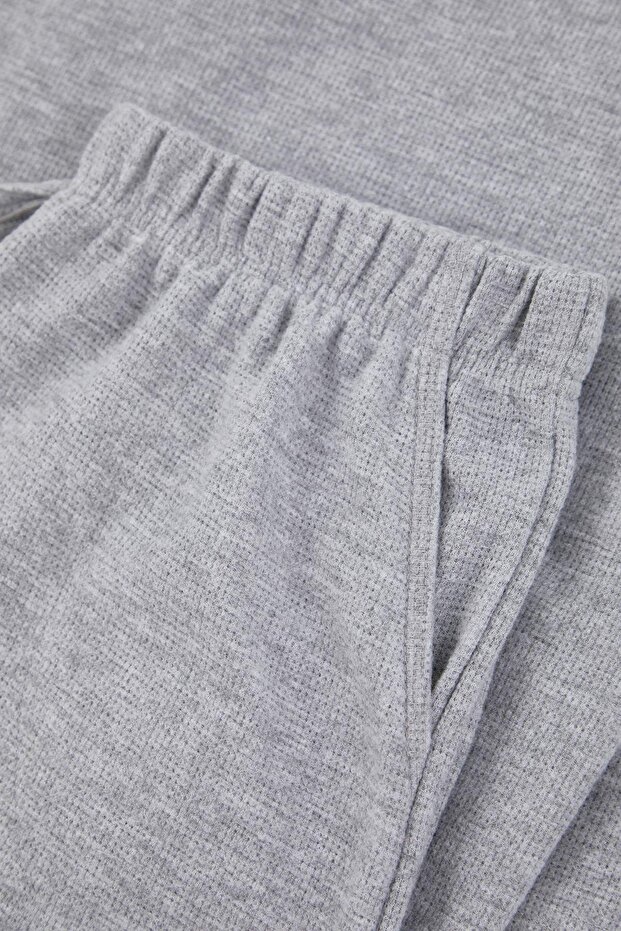 Gri Regular Yumuşak Waffle Dokulu Örme Pijama Takımı TMNAW26PT00070 - 2