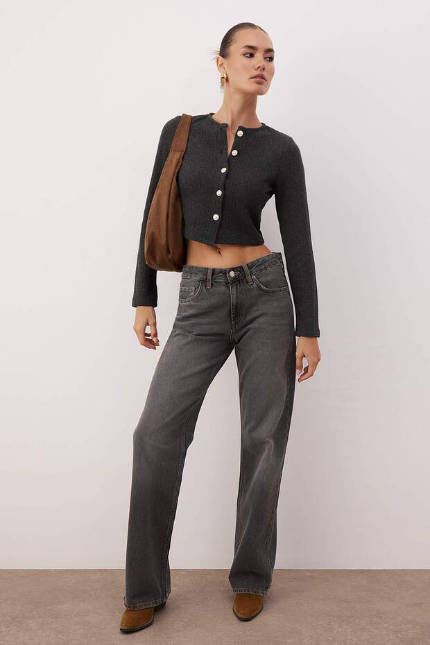 Antrasit Fitted/Vücuda Oturan Crop Düğme Detaylı Fırçalı Pointel Esnek Örme Bluz TWOAW26BZ00113 - 2