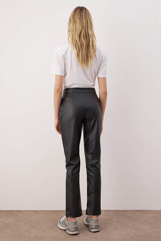 Fekete cigaretta szövésű műbőr karácsonyi nadrág TWOAW22PL0290 - 4