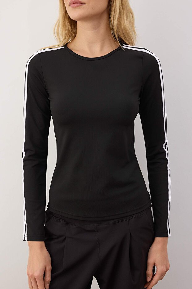 Siyah Dalgıç/Scuba Kumaş Şerit Detaylı Örme Spor Üst/Bluz THMAW26BZ00000 - 3